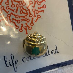 Stella & Dot Gold-Tone Pot of Gold slide Charm with Green Shamrock
